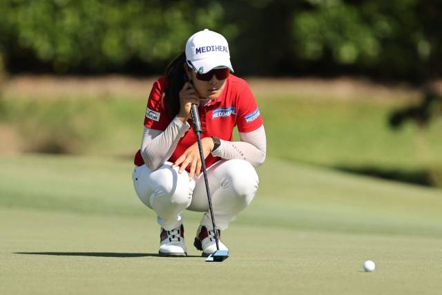 그린을 읽고 있는 김아림. 사진 제공=AFP연합뉴스