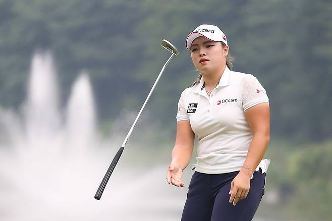 골프 선수 은퇴의 기로에선 장하나. 솔직한 감정 표현과 화끈한 플레이를 펼치는 장하나가 계속 투어에 남기를 바라는 팬들의 바람도 커지고 있다. 박준석 작가 제공