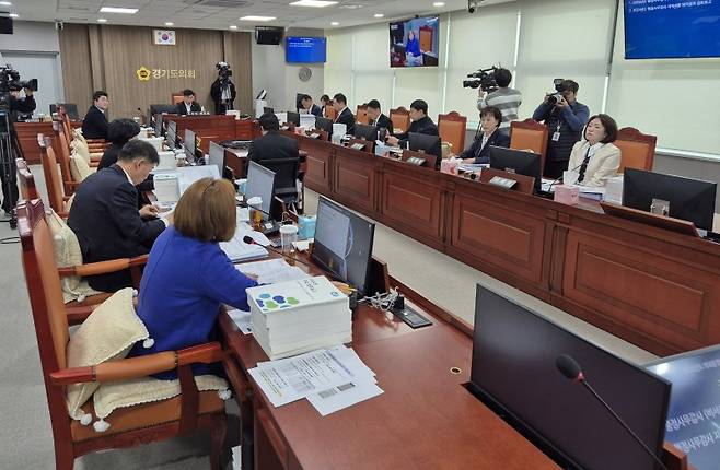 경기도의회 의회운영위원회. 뉴시스