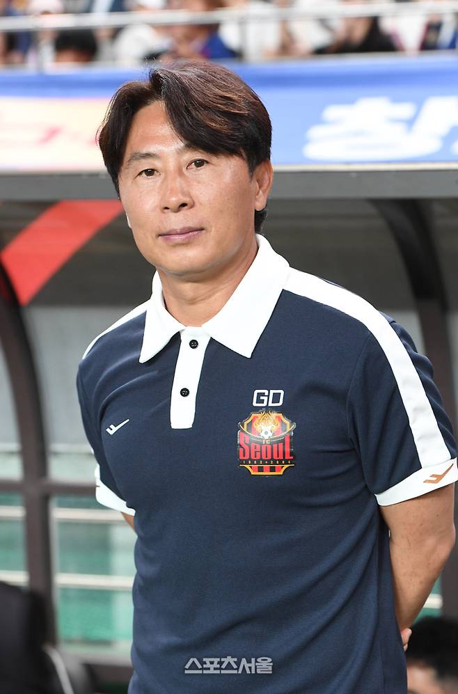 상하이 하이강 원정에서 완승을 지휘한 FC서울의 김기동 감독. 박진업 기자 upandup@sportsseoul.com