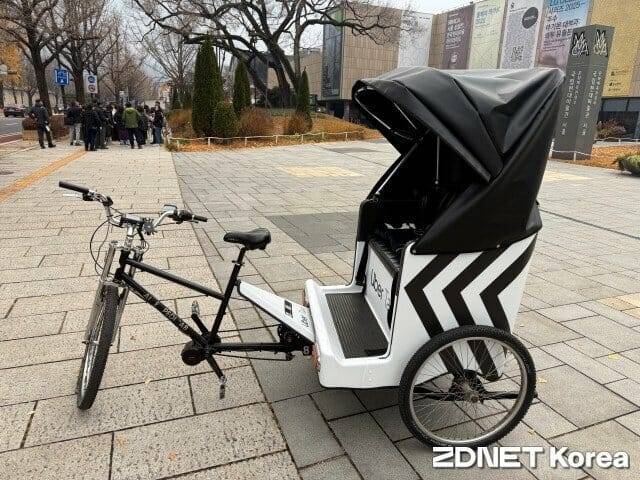 북촌 일대에서 운영하고 있는 우버 인력거