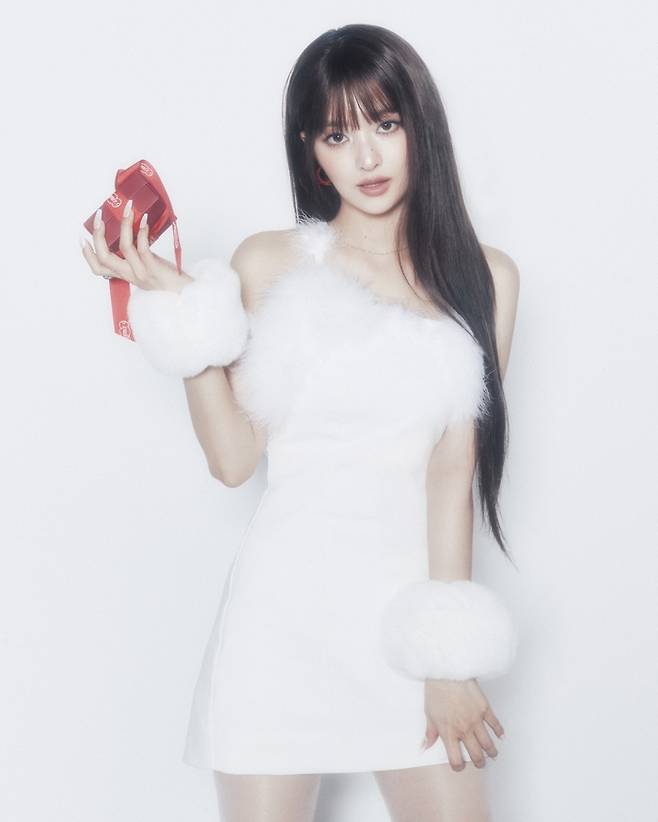 프로미스나인 이나경. 사진 | 어센드