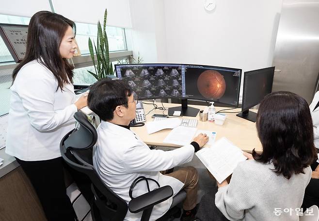 대한항공은 1969년 창립 이래 현재까지 항공 의료전문 기관인 항공보건의료센터를 운영하고 있다. 대한항공 제공