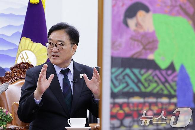 우원식 국회의장이 27일 서울 여의도 국회 의장실에서 뉴스1과 인터뷰를 하고 있다. 2025.11.27/뉴스1 ⓒ News1 신웅수 기자