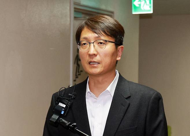 박대준 쿠팡 대표가 지난달 30일 정부서울청사에서 대규모 개인정보 유출 사고에 대해 공개 사과하고 있다.