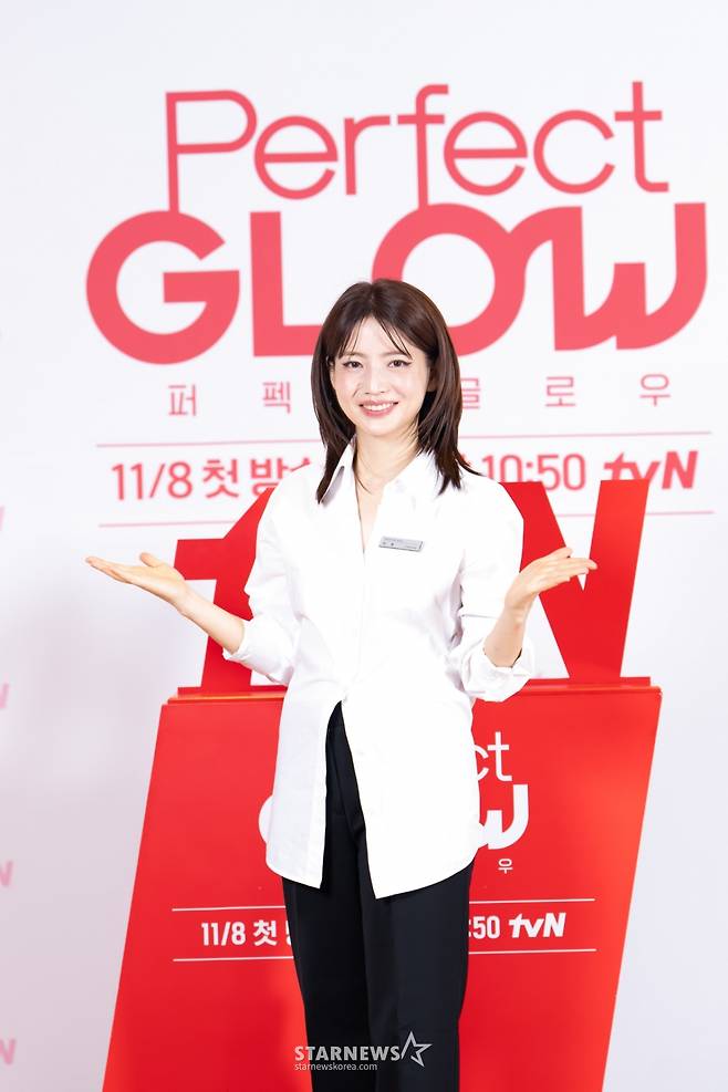 헤어디자이너 차홍이 6일 온라인으로 진행된 tvN 예능 '퍼펙트 글로우' 제작발표회에 참석해 포즈를 취하고 있다. /사진제공=tvN 2025.11.06 /사진=이동훈 photoguy@