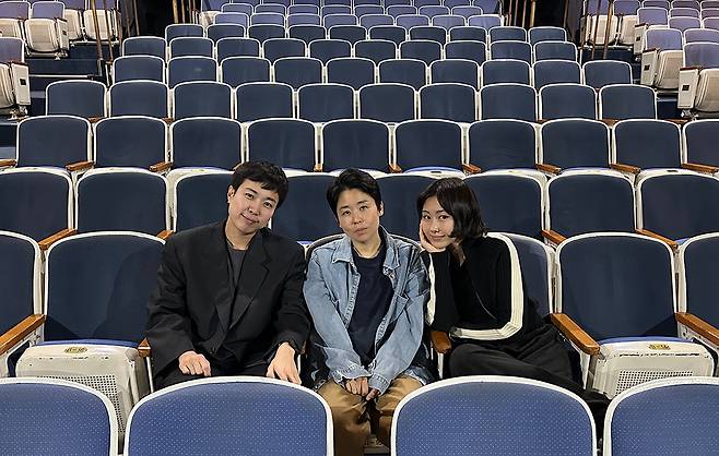 연극 <DRAGx남장신사>의 창작진 문상훈, 구자혜, 김다원(왼쪽부터). 구자혜 제공