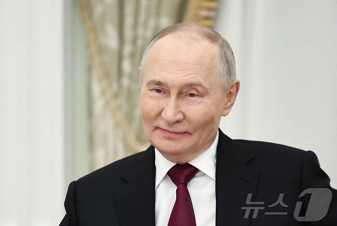 미국 특사단을 접견한 푸틴 러시아 대통령. 2025.12.02. ⓒ AFP=뉴스1 ⓒ News1 이지예 객원기자