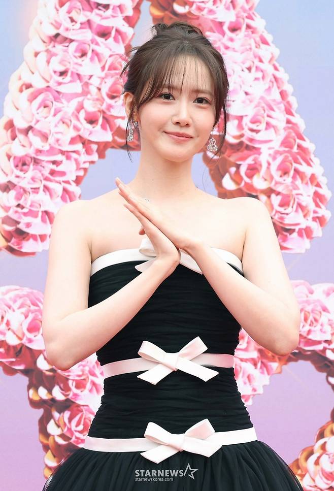 배우 임윤아가 6일 대만 가오슝 내셔널 스타디움에서 진행된 스타뉴스 주최 '10주년 아시아 아티스트 어워즈 2025(10th Anniversary Asia Artist Awards 2025, '10주년 AAA 2025') 레드카펫 행사에 참석해 포즈를 취하고 있다. 12월 6일~7일 양일에 걸쳐 가오슝 내셔널 스타디움에서 펼쳐지는 '10주년 아시아 아티스트 어워즈 2025(10th Anniversary Asia Artist Awards 2025, '10주년 AAA 2025')'와 페스타 'ACON 2025'는 MTN(머니투데이방송)과 위버스(Weverse)를 통해 각각 TV와 온라인 스트리밍으로 생중계 된다. /2025.12.06 /사진=이동훈 photoguy@