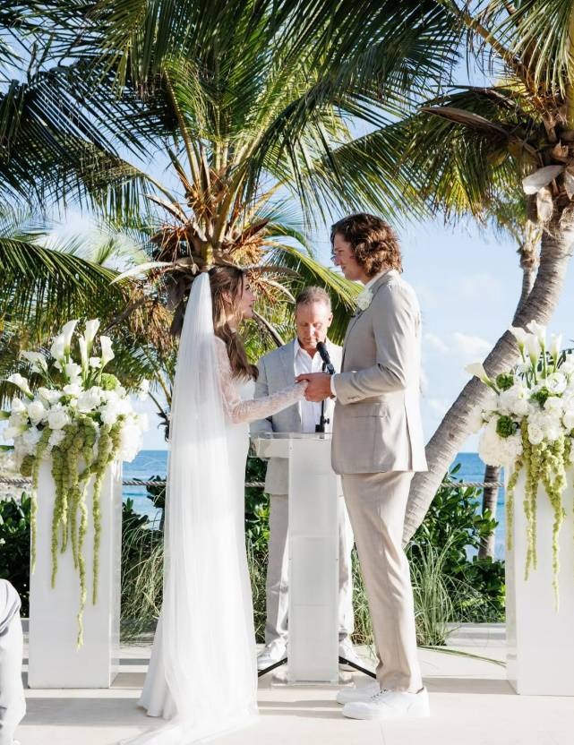 (글라스노우의 결혼식 모습 | 사진=글라스노우 SNS)