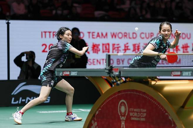 탁구 대표팀 최효주(왼쪽)와 김나영. ITTF SNS 캡처