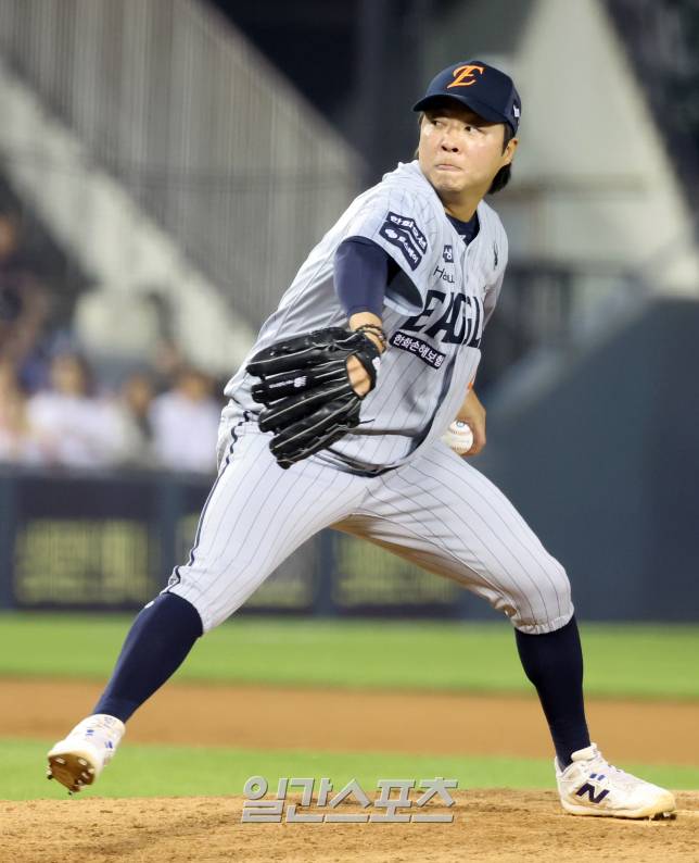 현재 미계약 FA 신분인 왼손 불펜 김범수. IS 포토