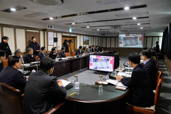 10일 합천군청 2층 소회의실에서 '제3회 합천황토한우축제' 평가보고회가 열리고 있다. 사진=합천군