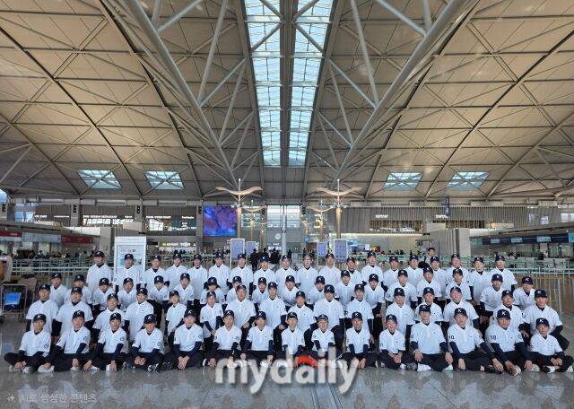 대한유소년야구연맹 20기 대표팀./인천국제공항=노찬혁 기자