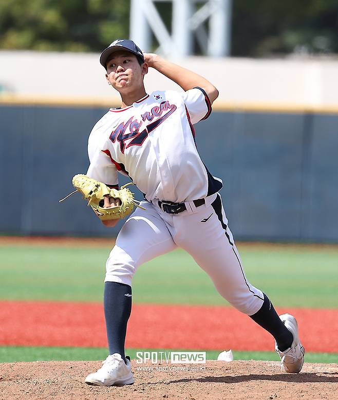 ▲ 하현승을 비롯한 고교 2학년 'BIG 3'의 메이저리그 구단 계약 여부는 2027년 신인드래프트를 흔들 주요한 변수가 될 것으로 보인다 ⓒ곽혜미 기자