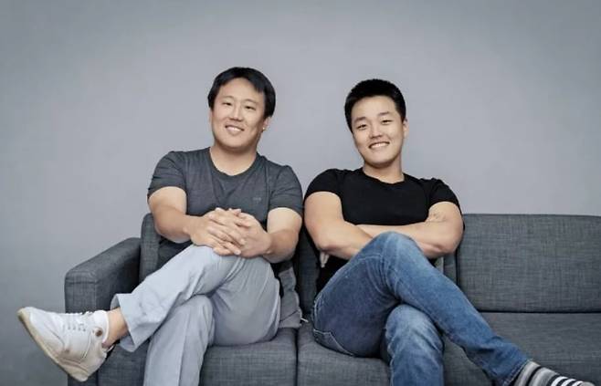 신현성(왼쪽)과 권도형 테라폼랩스 공동 대표. /테라