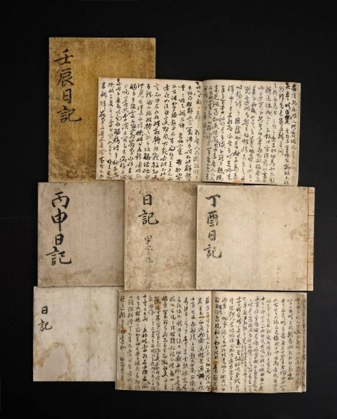 국보 '이순신 난중일기 및 서간첩 임진장초'. 총 7책의 난중일기. 국립중앙박물관 제공