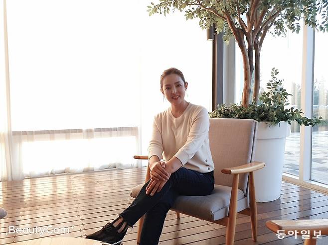 2013년 중고차 딜러로 새로운 삶을 시작한 이유미 씨.