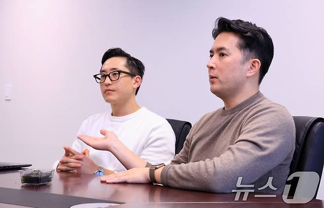 이현준(오른쪽), 박민식 담아 공동대표가 지난 11월 24일 서울 종로구 뉴스1 본사에서 인터뷰를 하고 있다. 2025.11.24/뉴스1 ⓒ News1 이호윤 기자