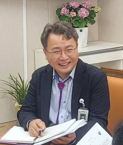 장희웅 신안군 재생에너지국장. 신안군 제공