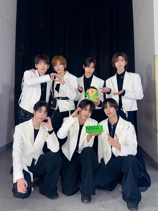 아이딧. 스타쉽엔터테인먼트