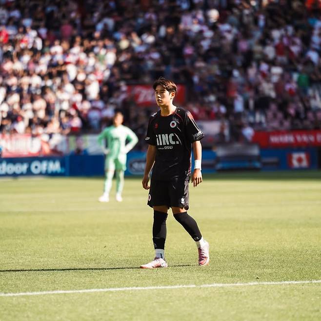 잉글랜드 프리미어리그(EPL) 브라이턴 앤 호브 알비온에서 네덜란드 액셀시오르로 임대 이적한 윤도영. /사진=윤도영 SNS 캡처