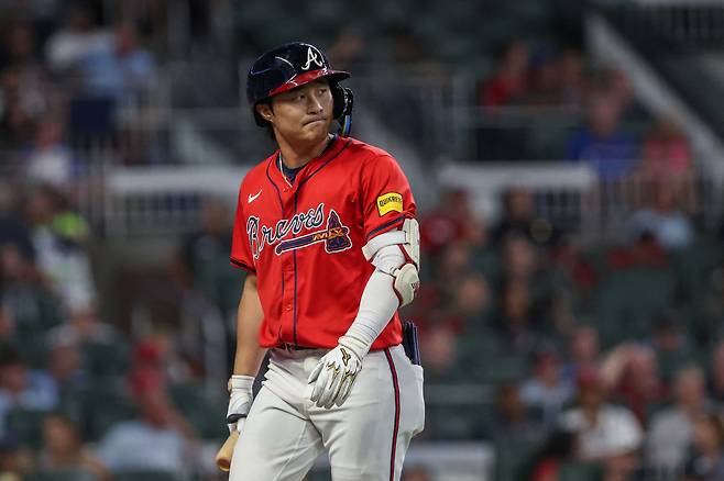 Sep 26, 2025; Cumberland, Georgia, USA; Atlanta Braves shortstop Ha-Seong Kim (9) rates after striking out agains the Pittsburgh Pirates during the fourth inning at Truist Park. Mandatory Credit: Jordan Godfree-Imagn Images
<저작권자(c) 연합뉴스, 무단 전재-재배포, AI 학습 및 활용 금지>