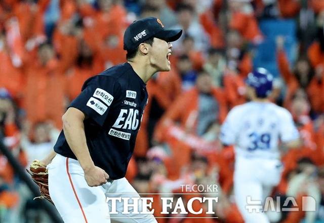 2026시즌 한화에서 가장 기대되는 선수는 정우주다. 선발 한 자리를 예약한 정우주의 활약에 따라 한화의 성적도 판가름날 전망이다. /뉴시스