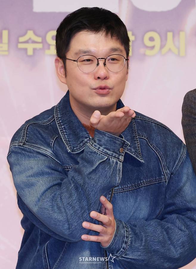 김재현 감독이 5일 오후 서울 양천구 목동 SBS에서 진행된 새 수목드라마 '키스는 괜히 해서!' 제작발표회에 참석해 포즈를 취하고 있다./2025.11.05 /사진=이동훈 photoguy@