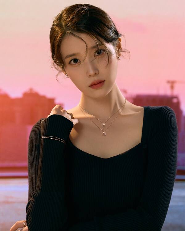 제이에스티나(J.ESTINA)