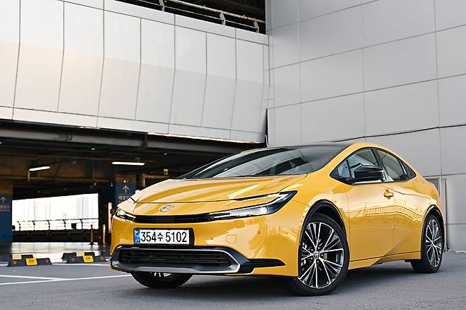 토요타 프리우스 HEV AWD. 사진: 김학수 기자