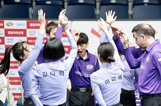 25/26 PBA 팀리그 5라운드가 3일 시작한 가운데 하이원리조트가 풀세트 접전 끝에 웰컴저축은행을 물리치고 첫 승을 신고했다. (사진=PBA)
