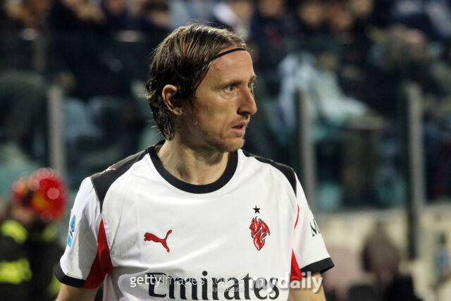 그라운드를 바라보는 모드리치. /게티이미지코리아