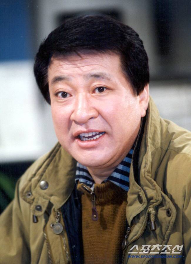 故 김영인. 스포츠조선DB
