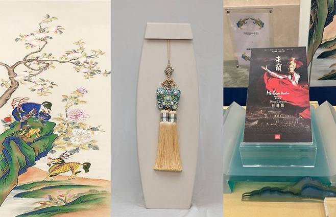 왼쪽부터 이재명 대통령이 시진핑 중국 국가주석에게 선물한 기린도, 펑리위안 여사에게 선물한 탐화 노리개, 중국 측이 이 대통령에게 선물한 펑 여사 노래가 담긴 CD. / 청와대