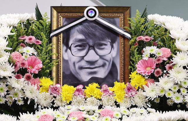 지난 5일 서울 중구 서울영화센터에 고 안성기의 추모 공간이 마련돼 있다. 뉴스1