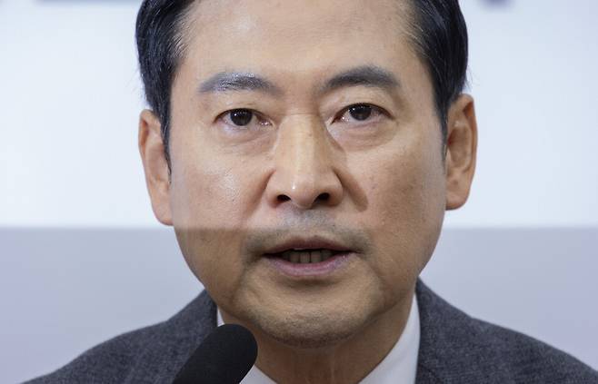 장동혁 국민의힘 대표가 1월2일 국회에서 기자간담회에서 2026년 지방선거 공천에 대한 원칙을 말하고 있다. ⓒ 연합뉴스