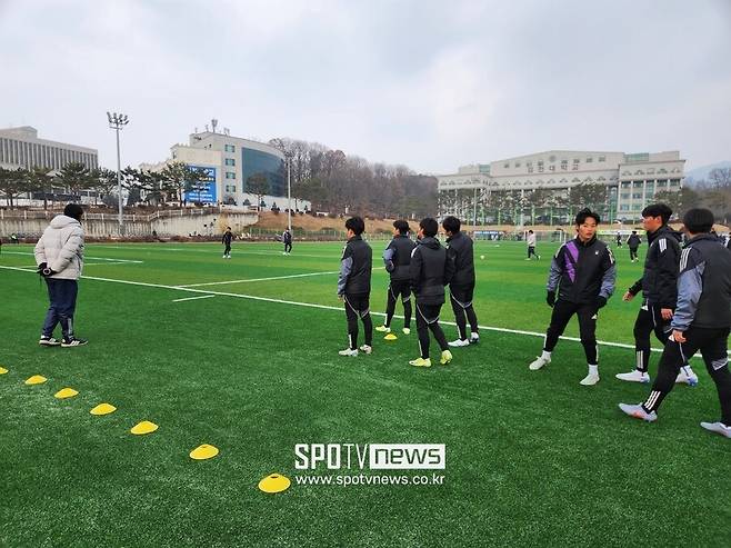 ▲ 선수들은 저마다의 꿈을 안고 새해 첫 대회에 나서 구슬땀을 흘렸다.