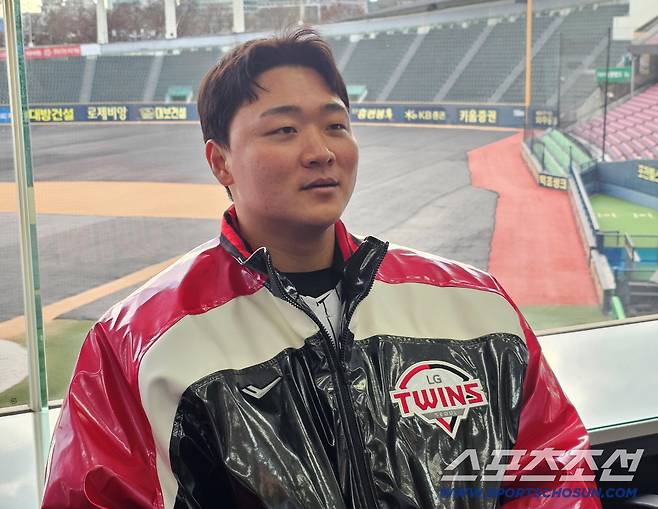 인터뷰에 임한 이재원. 김영록 기자