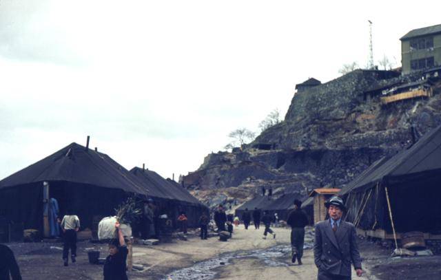 부산역전 대화재 직후인 1953년 겨울 부산 중구 40계단 주변 모습. 위키미디어 커먼스(한국저작권위원회)