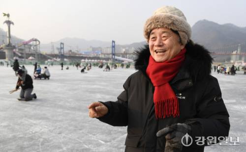 ◇화천산천어축제의 총사령탑인 최문순 화천군수는 “올해도 밀리언 페스티벌의 명성을 이어가겠다”고 밝혔다.