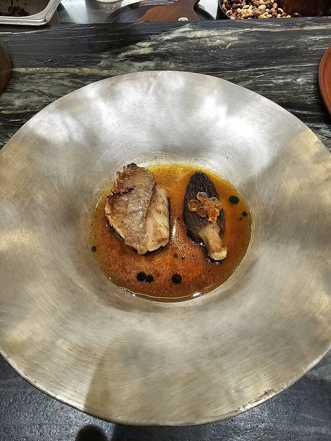 금태구이와 모렐버섯