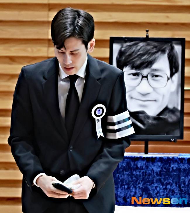 뉴스엔 DB 故 안성기 장남 안다빈 씨