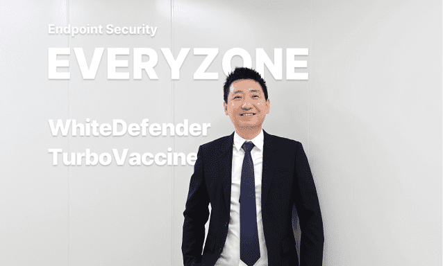 홍승균 에브리존 대표가 회사 소개를 하며 환하게 웃고 있다.