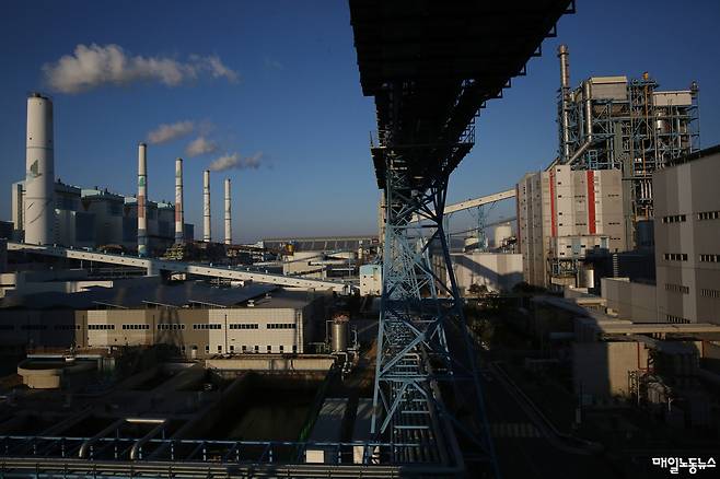 ▲ 태안화력발전소 전경. <자료사진 정기훈 기자>