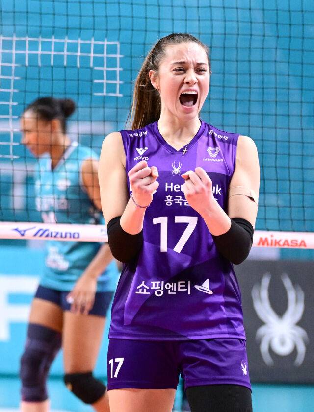 레베카가 포효하고 있다 / 한국배구연맹(KOVO)