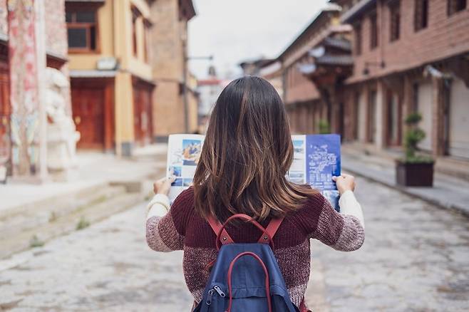 많은 사람들이 새해가 되면 ‘올해의 여행’을 계획하지만 늘 그렇듯 비용과 시간에 발목을 잡히게 된다. 글로벌 여행 앱 스카이스캐너가 공개한 ‘저렴한 여행지 플래너’는 어디로 갈지보다 언제 떠나야할지를 먼저 고민해 보라고 조언한다. 사진제공 | 스카이스캐너