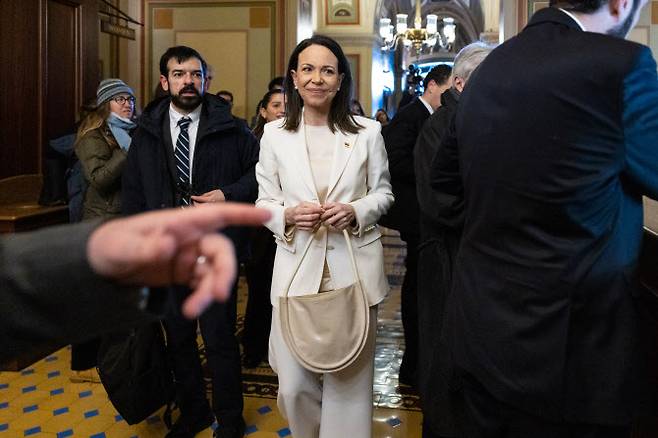 도널드 트럼프 미국 대통령을 만나기 위해 15일(현지시간) 백악관에 도착한 베네수엘라 야권 지도자 마리아 코리나 마차도. (사진=AFP)