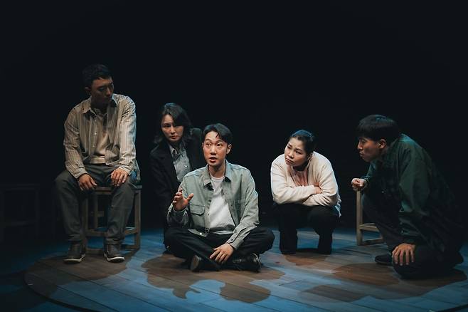 창작집단 LAS(라스)의 연극 ‘함수 도미노’ ©김부영