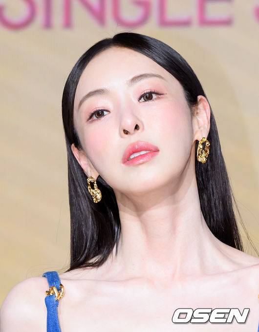 포토타임 내내 이어진 우아+도도